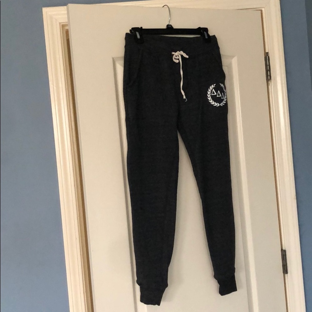 3/4 length Tridelta Joggers